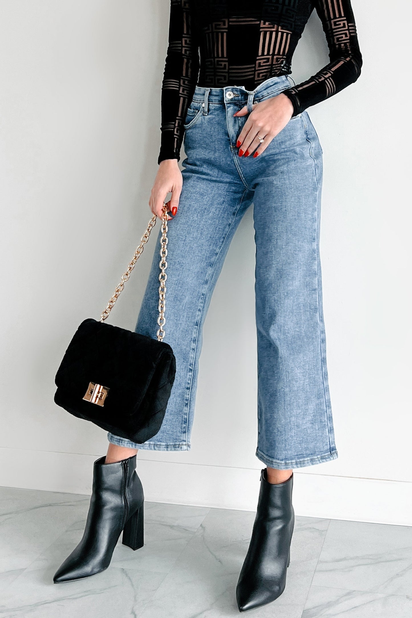 Bennie High Rise Tummy Control Special A Wide Crop Jeans (Light)