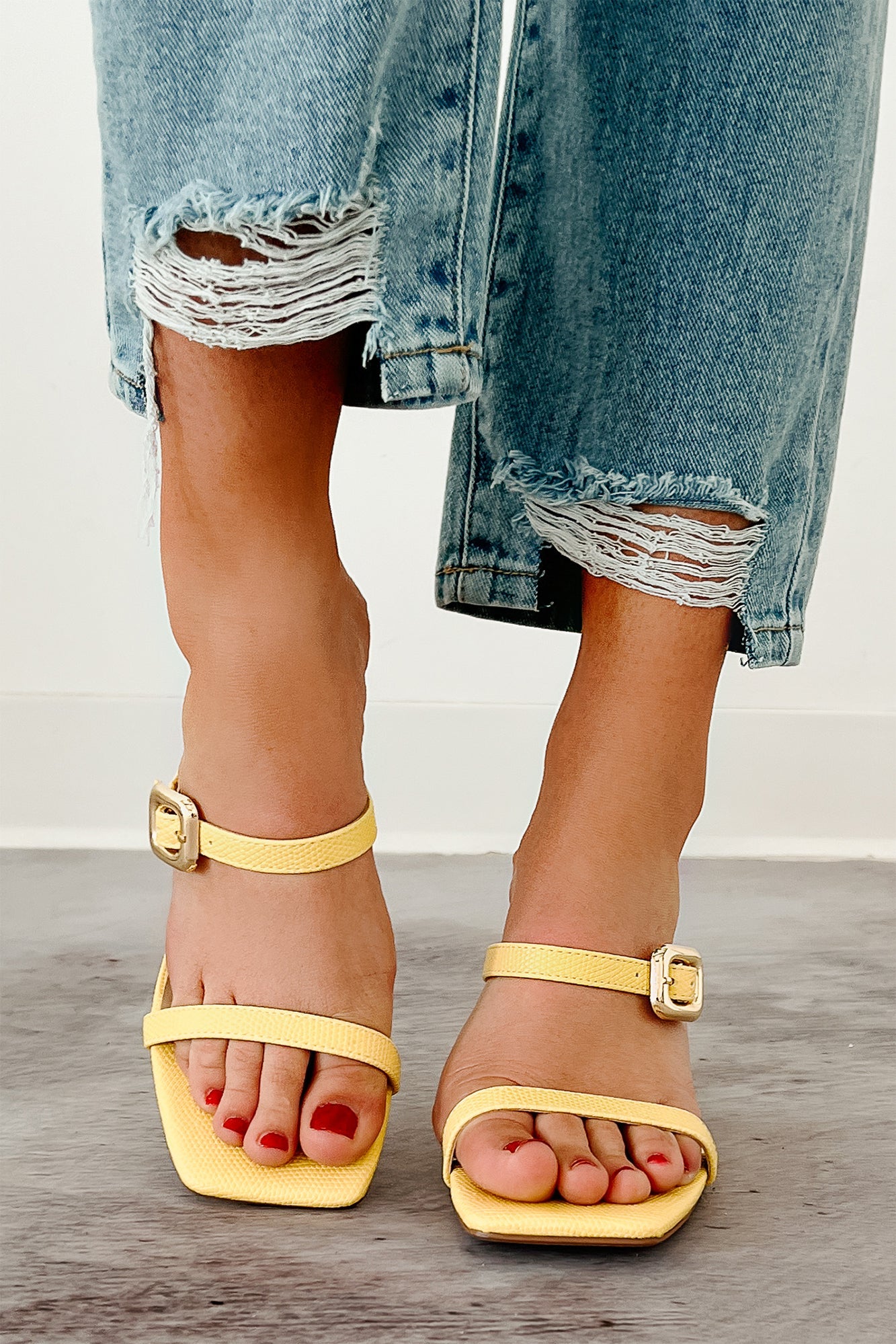 Sunset Blooms Buckle Strap Square Toe Heel (Yellow)