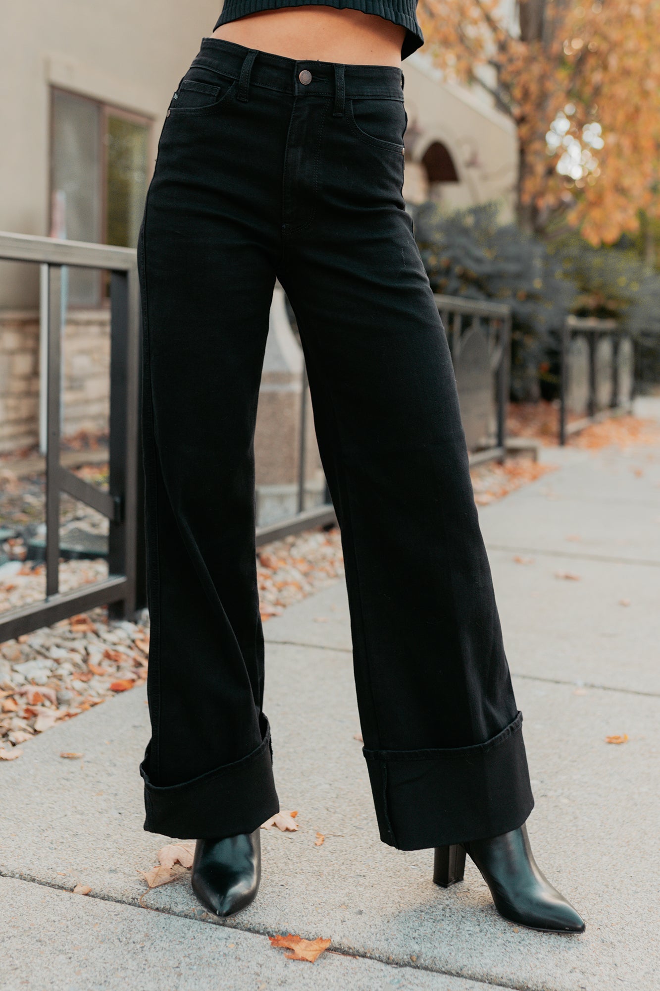 Mara Wide Leg Cuffed Judy Blue Stretchy Jeans (Black)