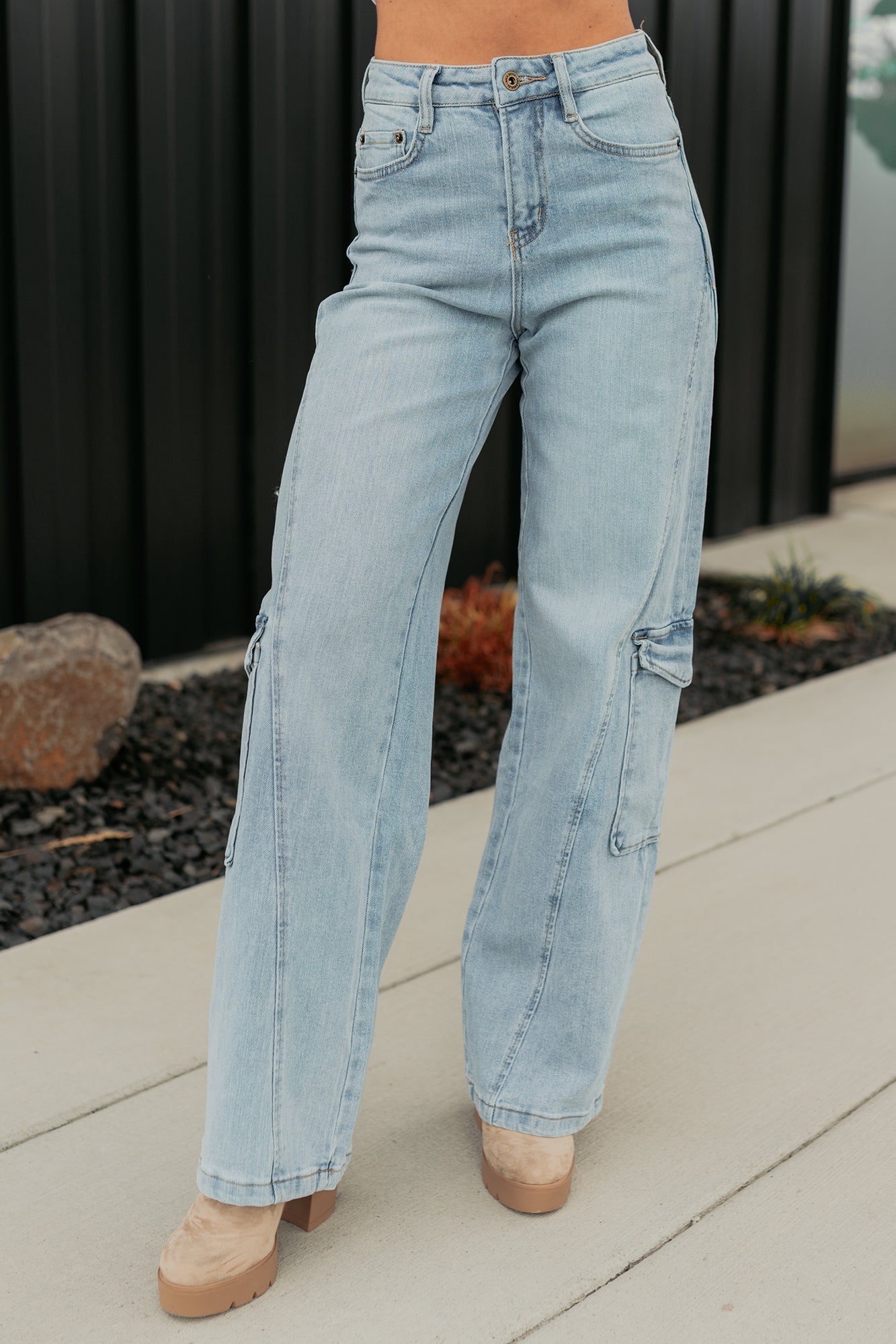 Crosby Wide Leg Mica Denim Cargo Jeans (Light Wash)