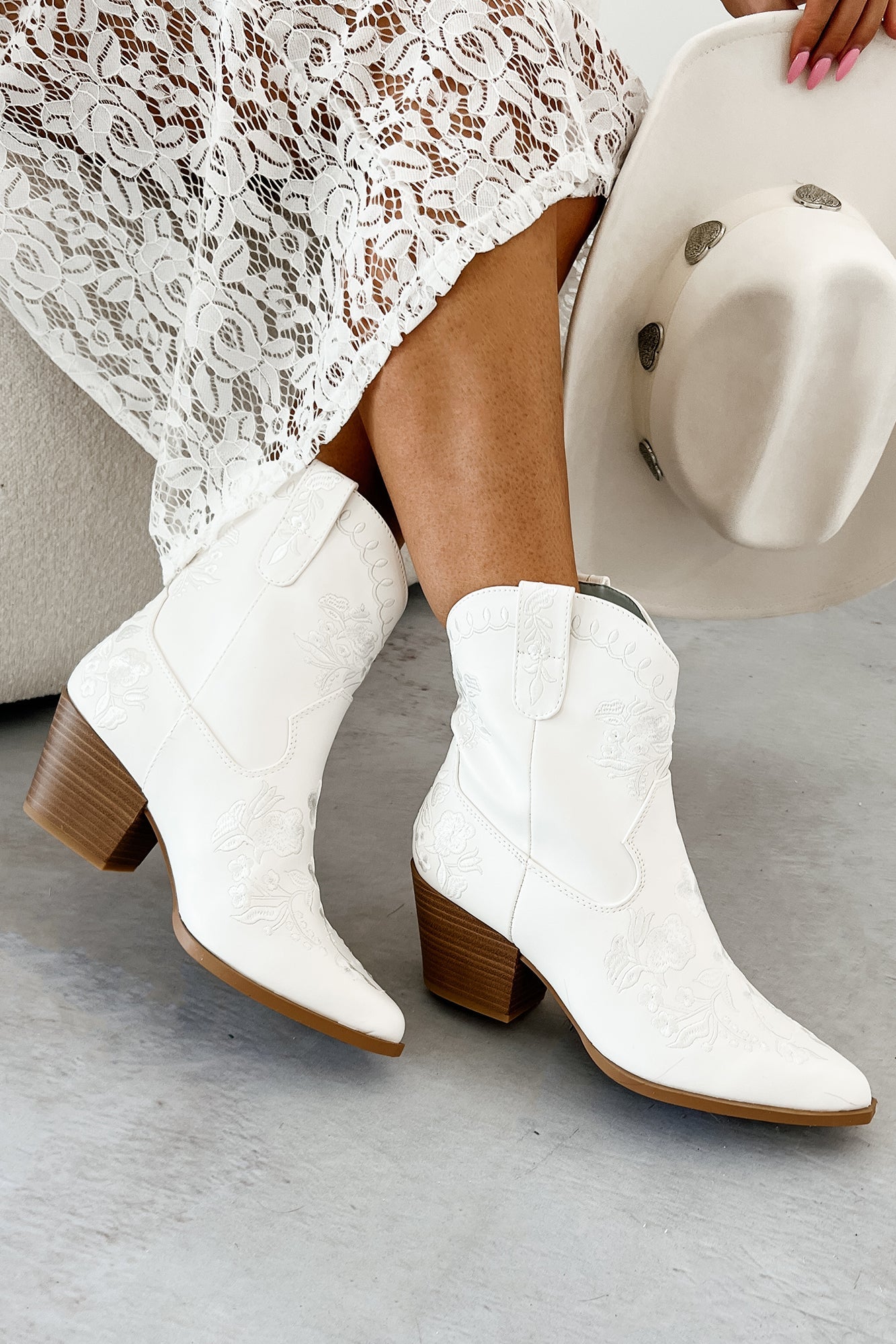 Home On The Ranch Western Booties (Ivory)