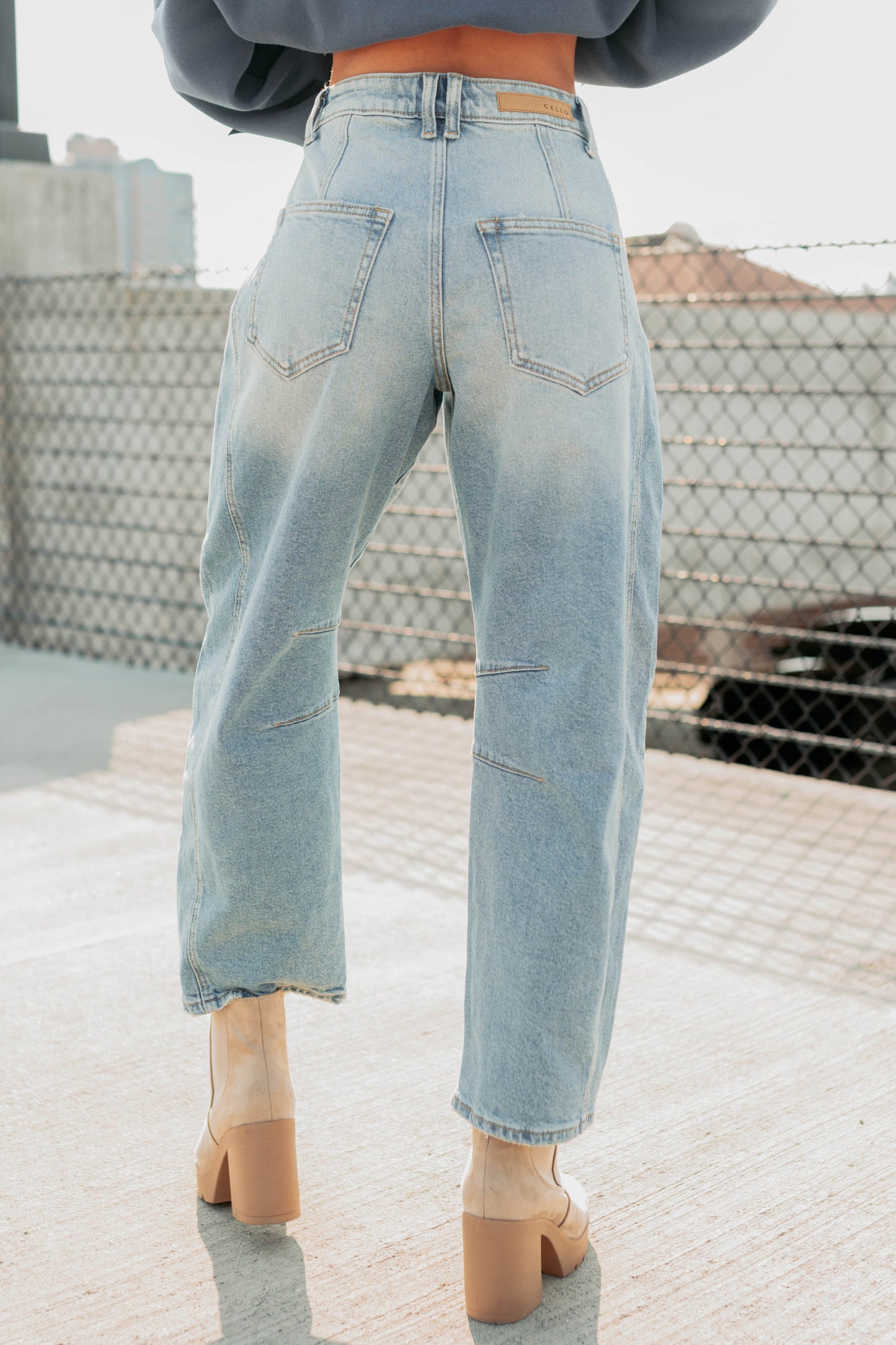 Colette Mid Rise Barrel Cello Jeans (Vintage Medium)