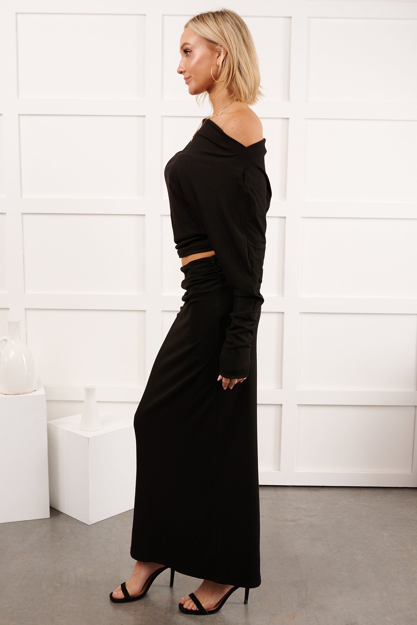Nestle In Now Long Sleeve Maxi Skirt Set (Black)