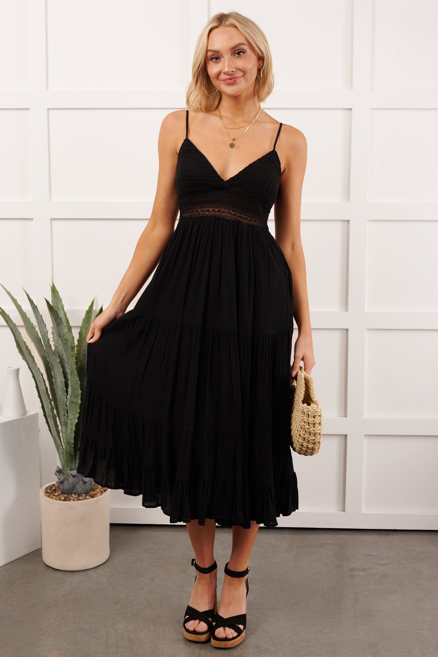 Soft Twirl Tiered Crochet Bodice Midi Dress (Black)