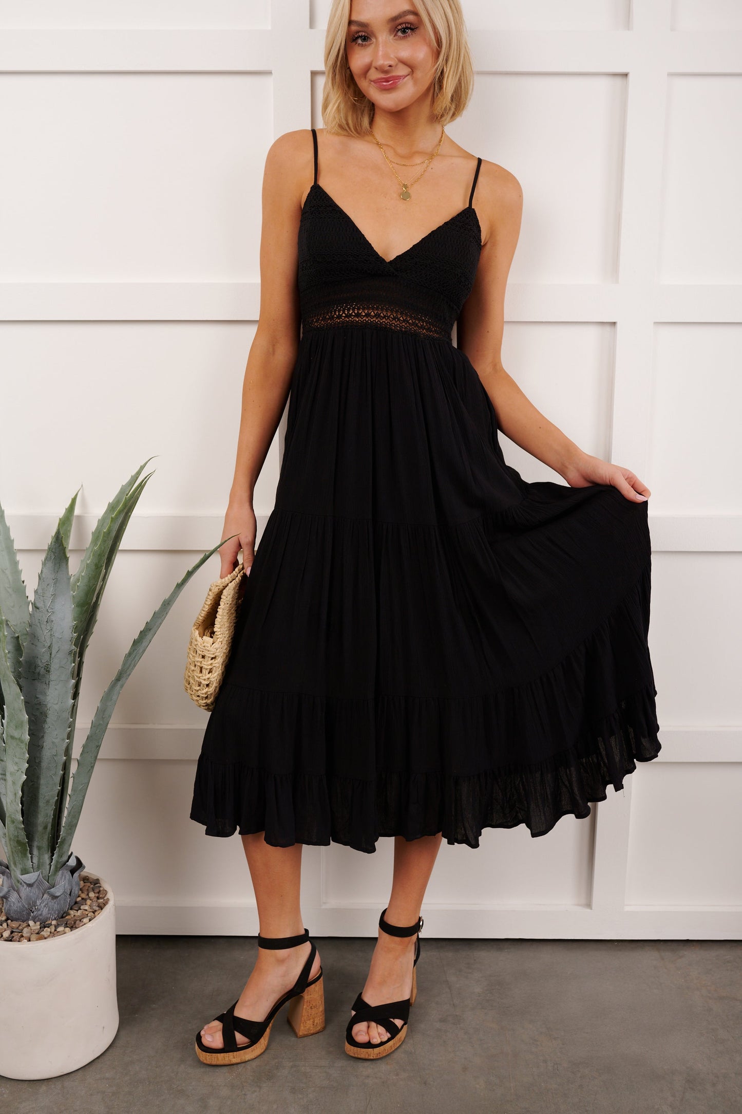 Soft Twirl Tiered Crochet Bodice Midi Dress (Black)