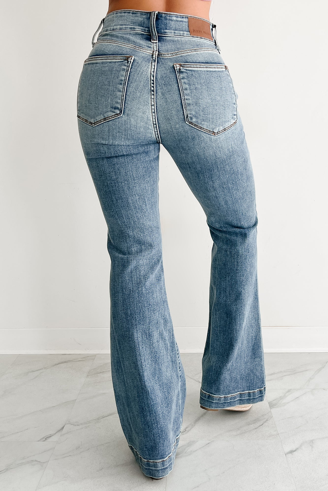 Mae High Rise Judy Blue Flare Jeans (Medium)
