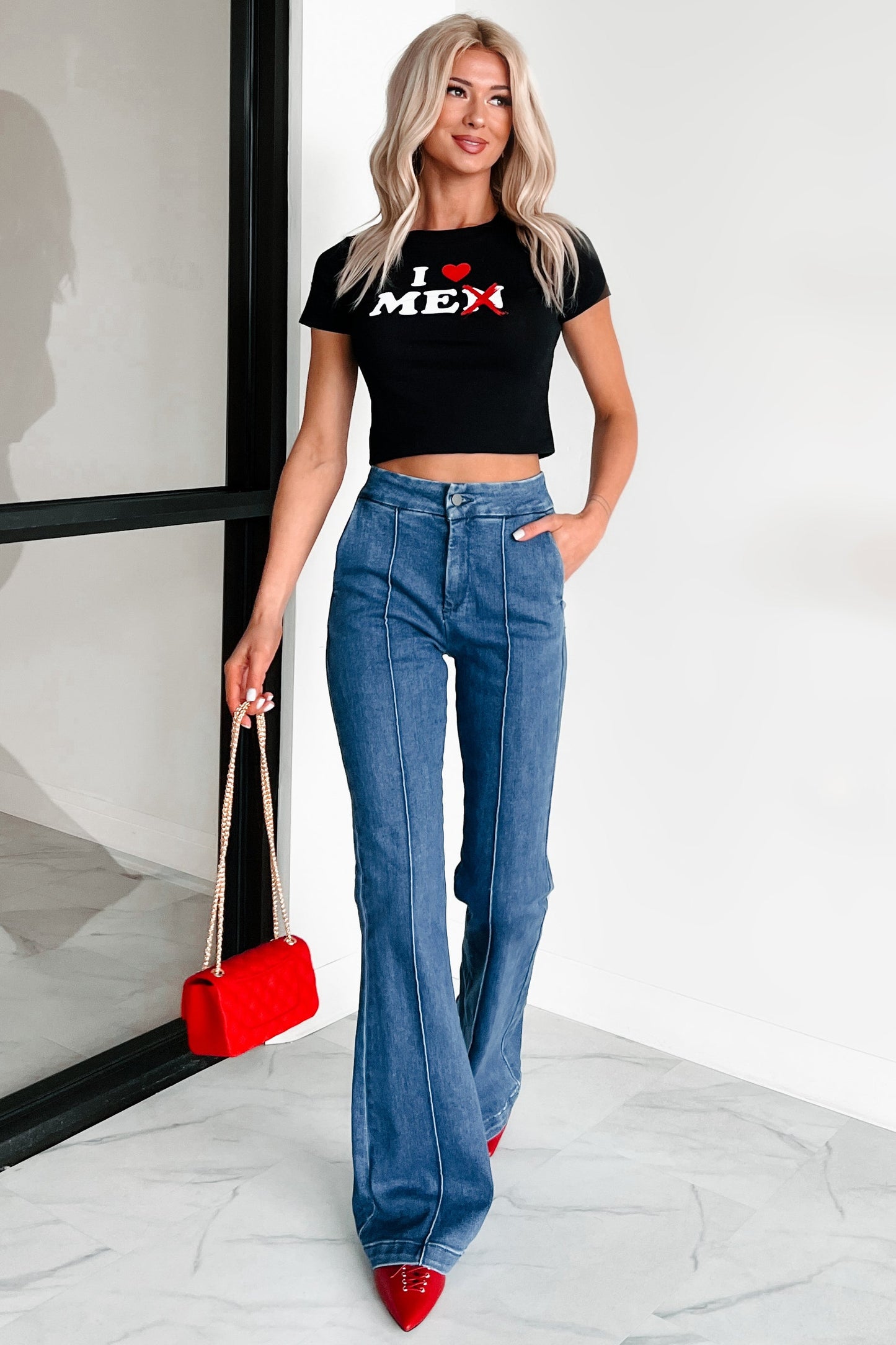 "I Love Me" Graphic Tee (Black)