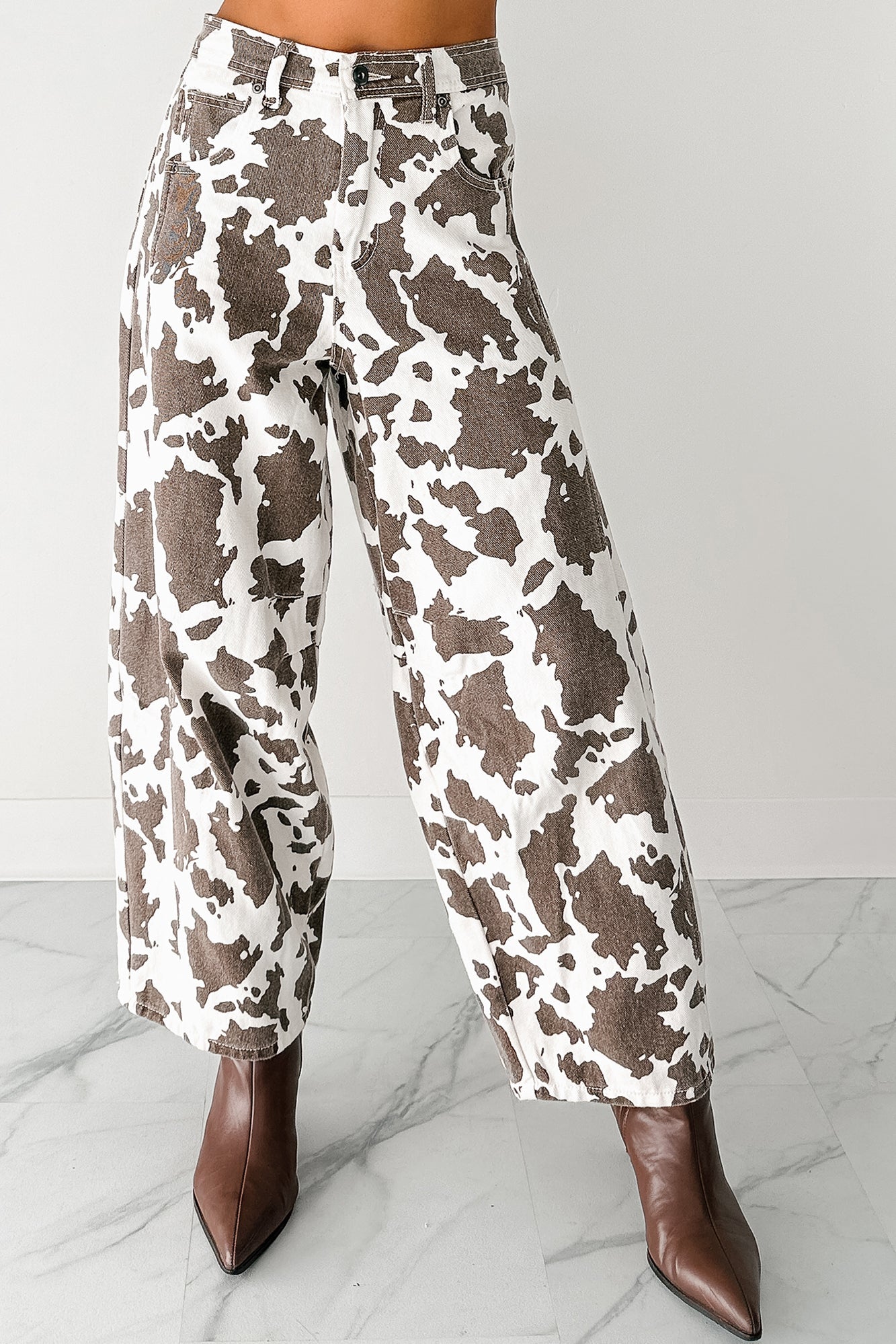 Hale Barrel Leg Very J Animal Print Jeans (Choco Cow)