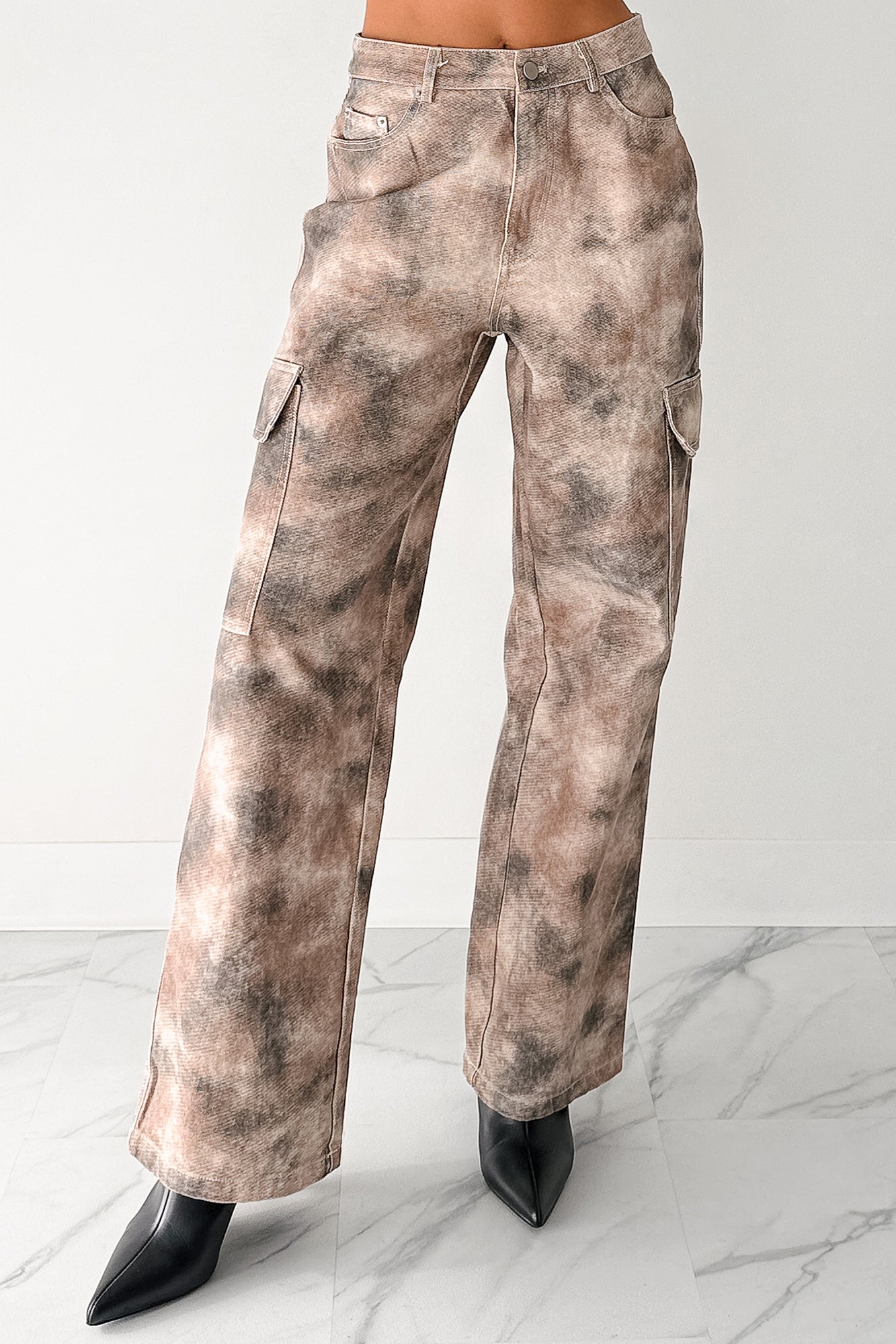 Edgy Attitude Smokey Print Cargo Jeans (Taupe Grey)