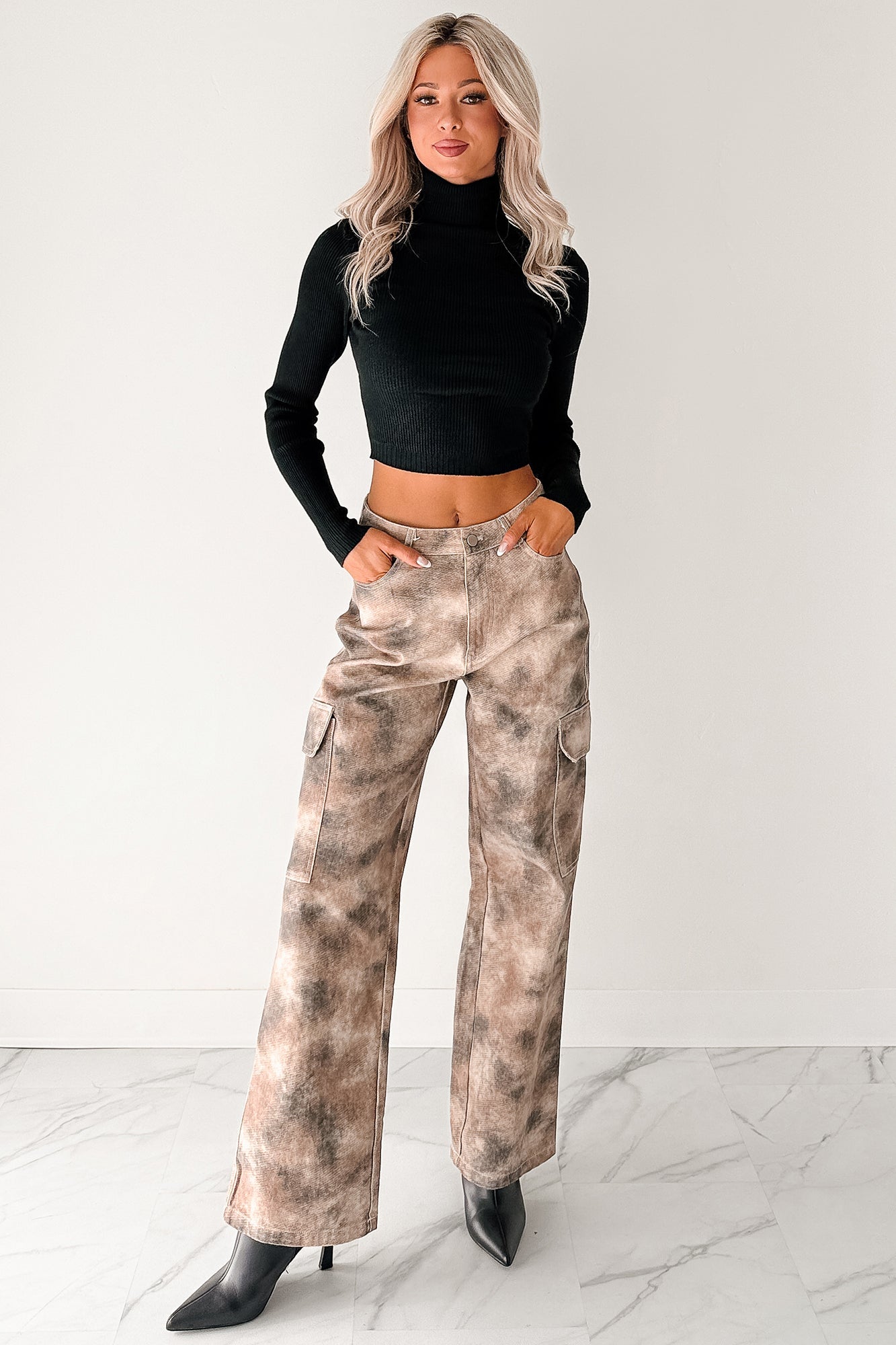 Edgy Attitude Smokey Print Cargo Jeans (Taupe Grey)