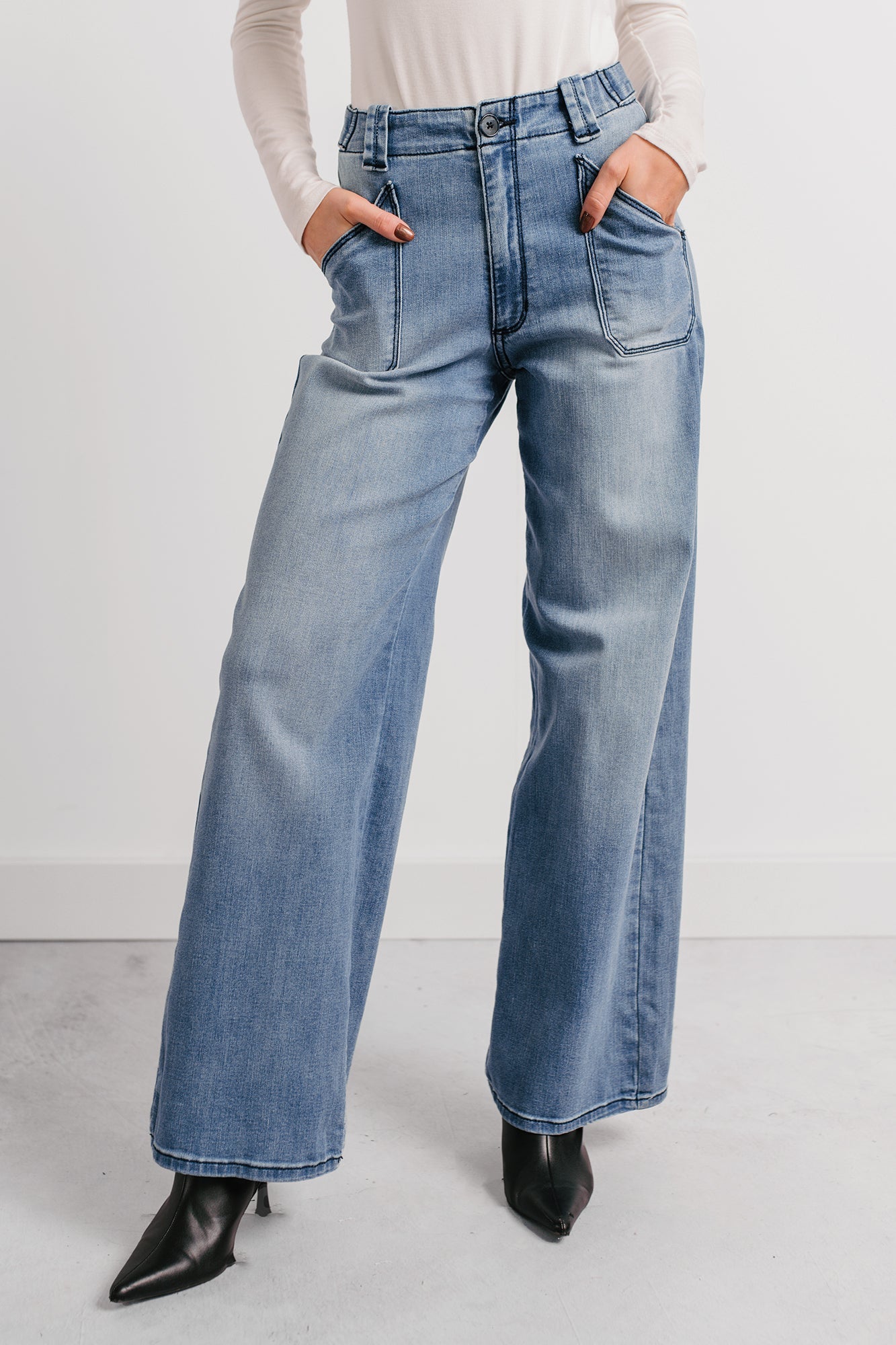 Betty Non-Distressed High Rise Wide Leg Sneak Peek Jeans (Medium Light)