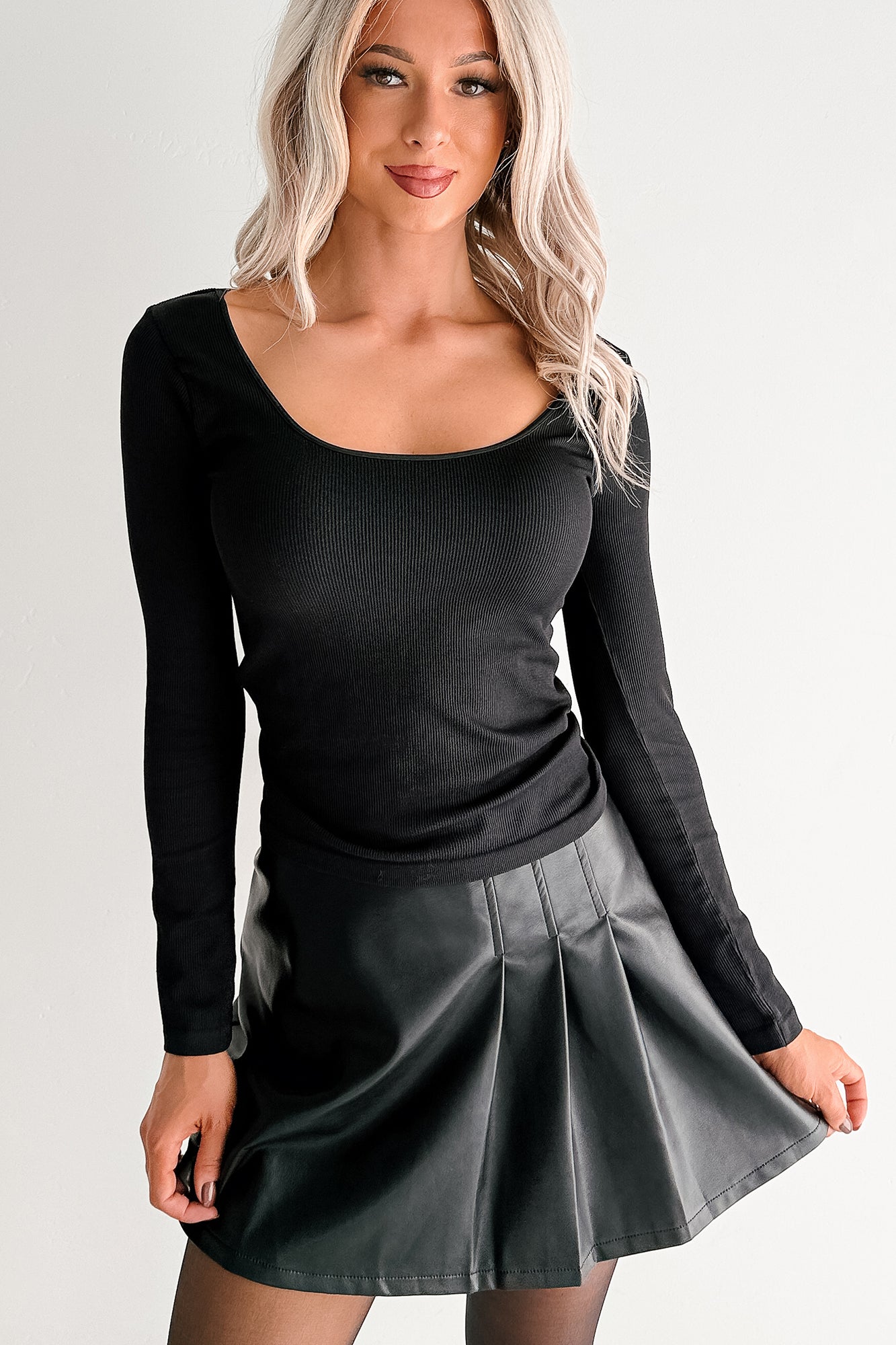 Natural Glow Scoop Neck Ribbed Top (Black)