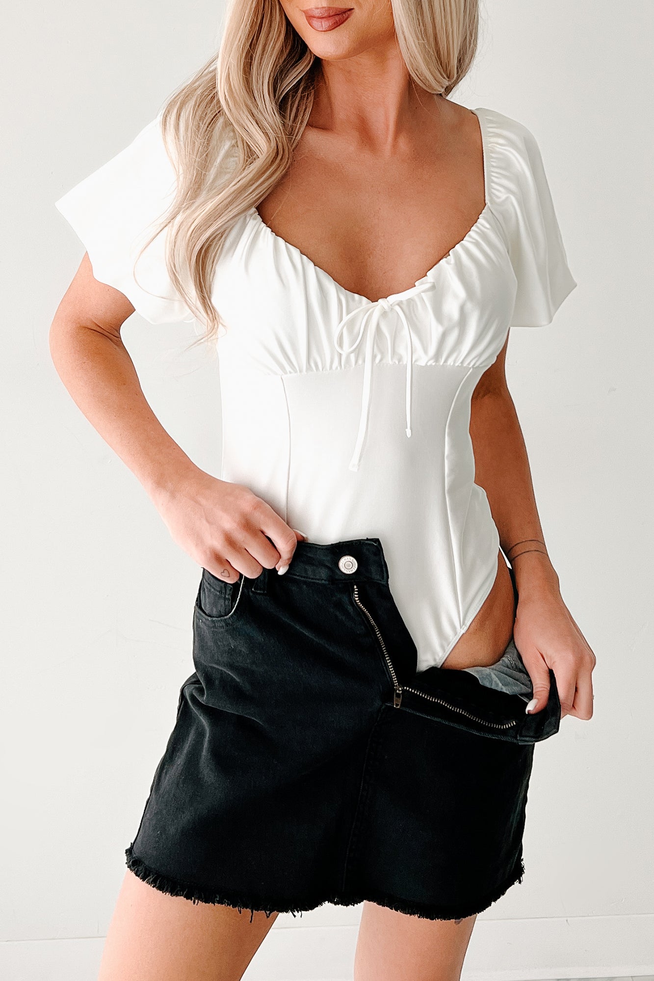 Humming Along Puff Sleeve Scoop Neck Bodysuit (White)