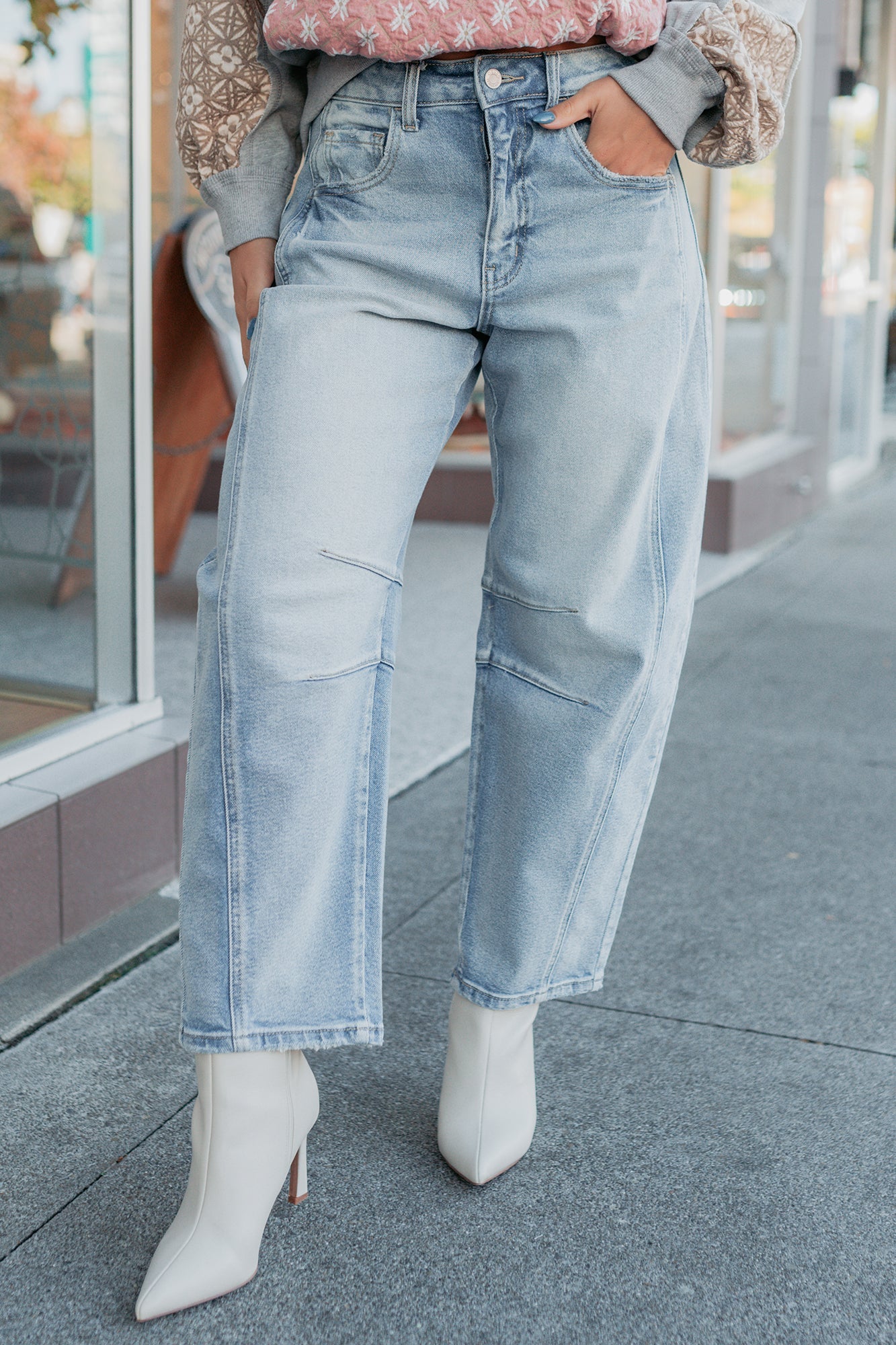 Colette Mid Rise Barrel Cello Jeans (Light)