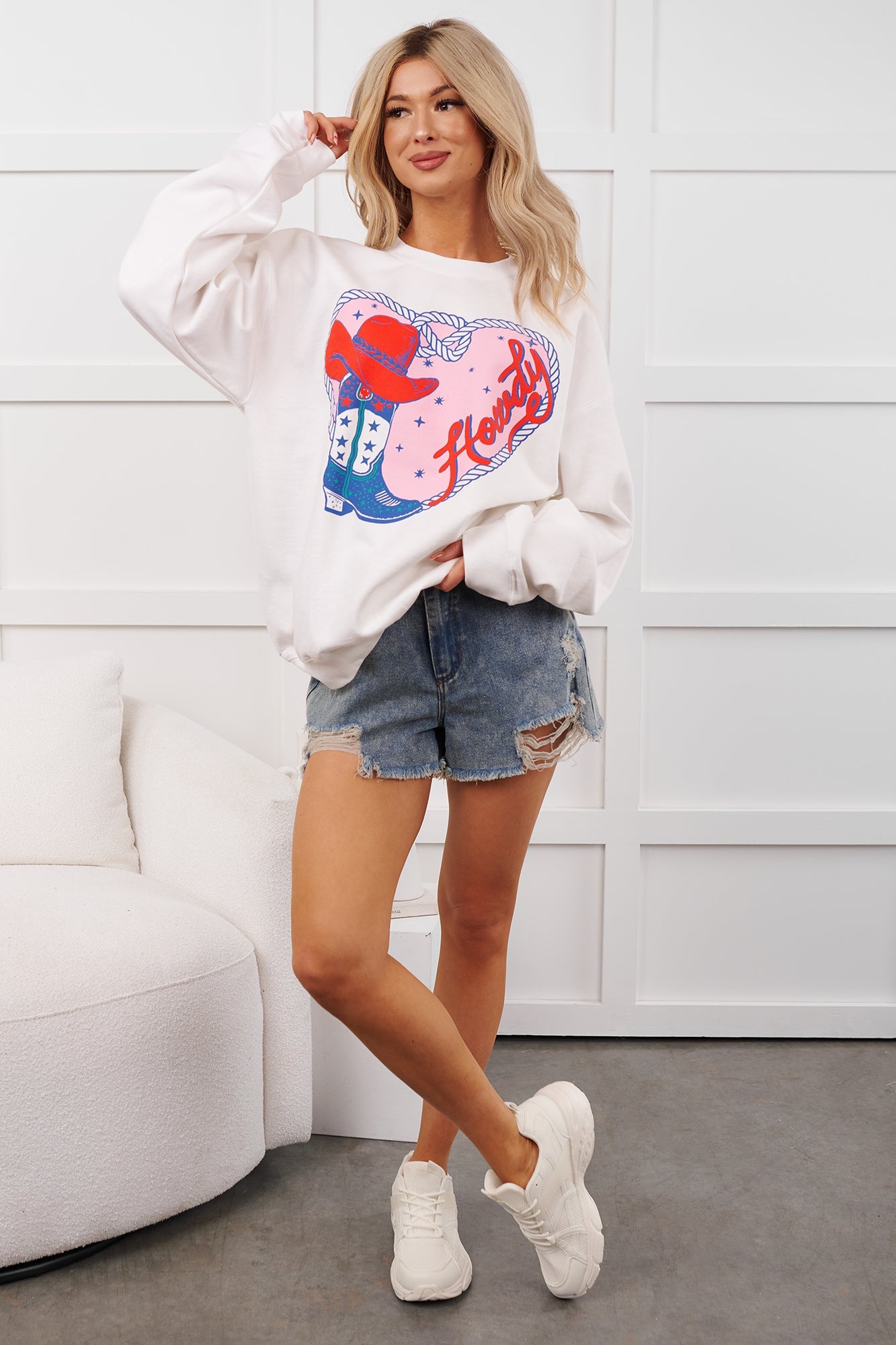 Howdy Romance Graphic Sweatshirt (White)