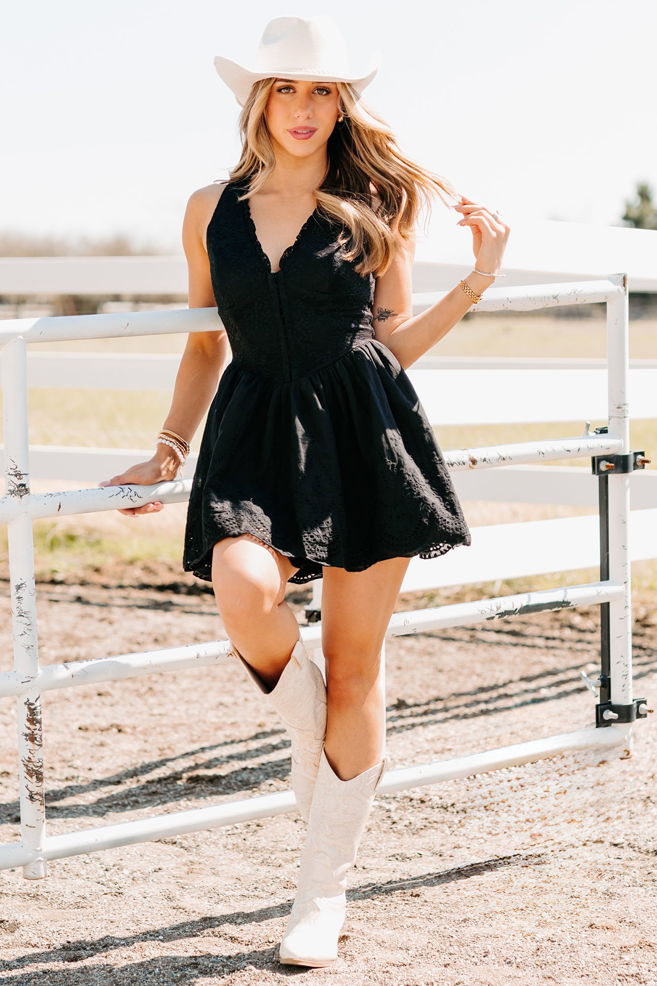 Scene Stealer Sleeveless Lace Mini Dress (Black)