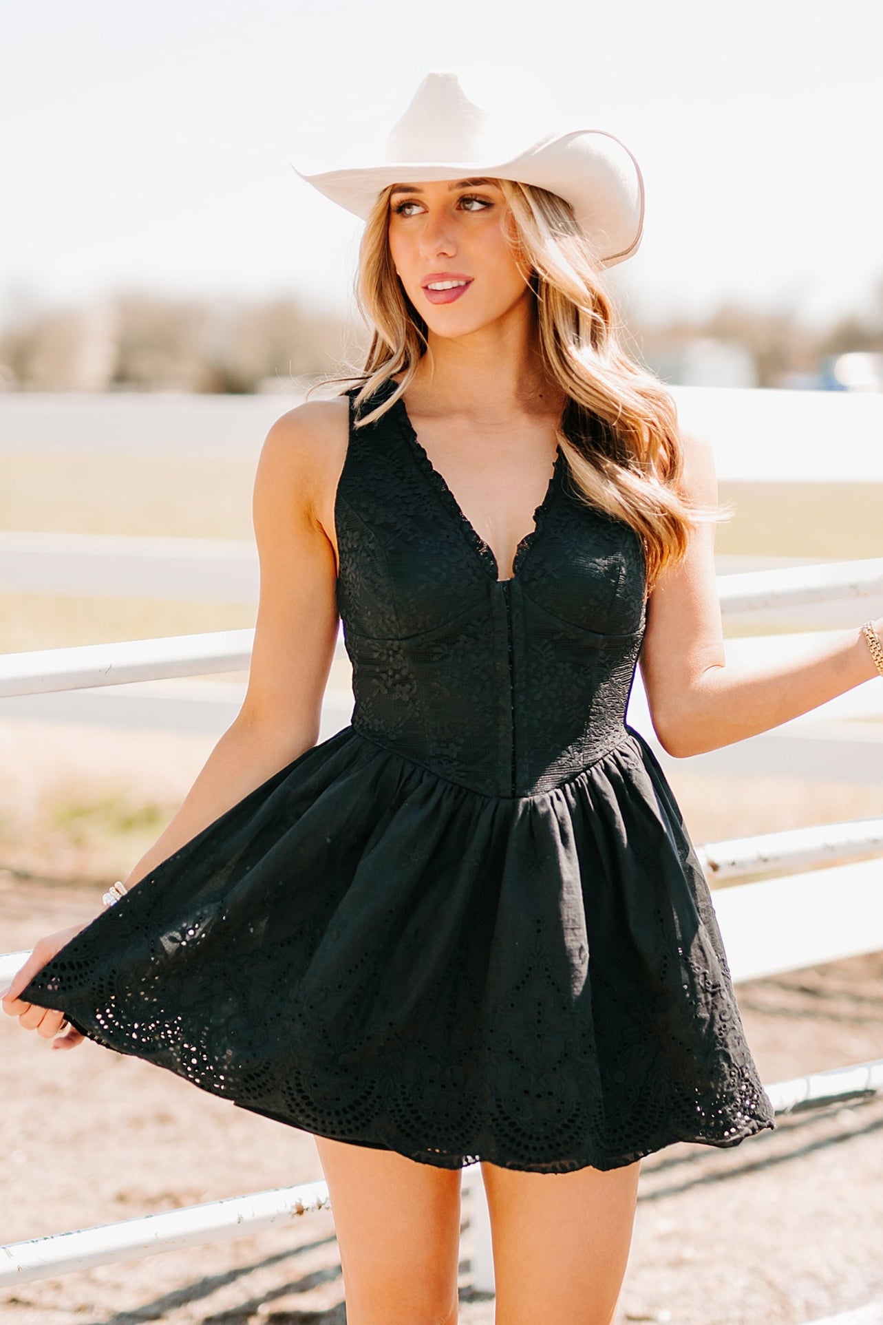 Scene Stealer Sleeveless Lace Mini Dress (Black)