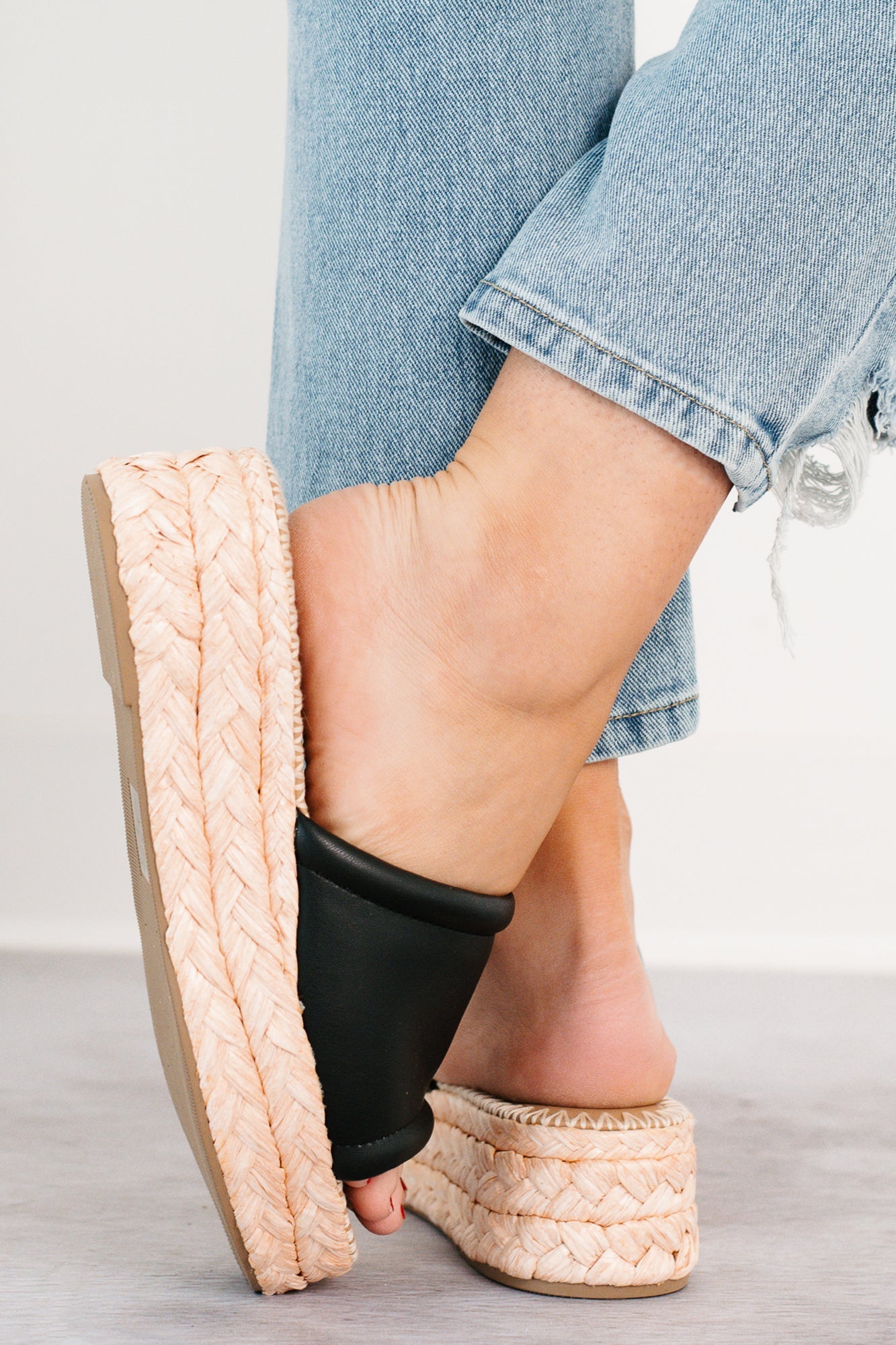 Cocktail Energy Platform Sandals (Black)