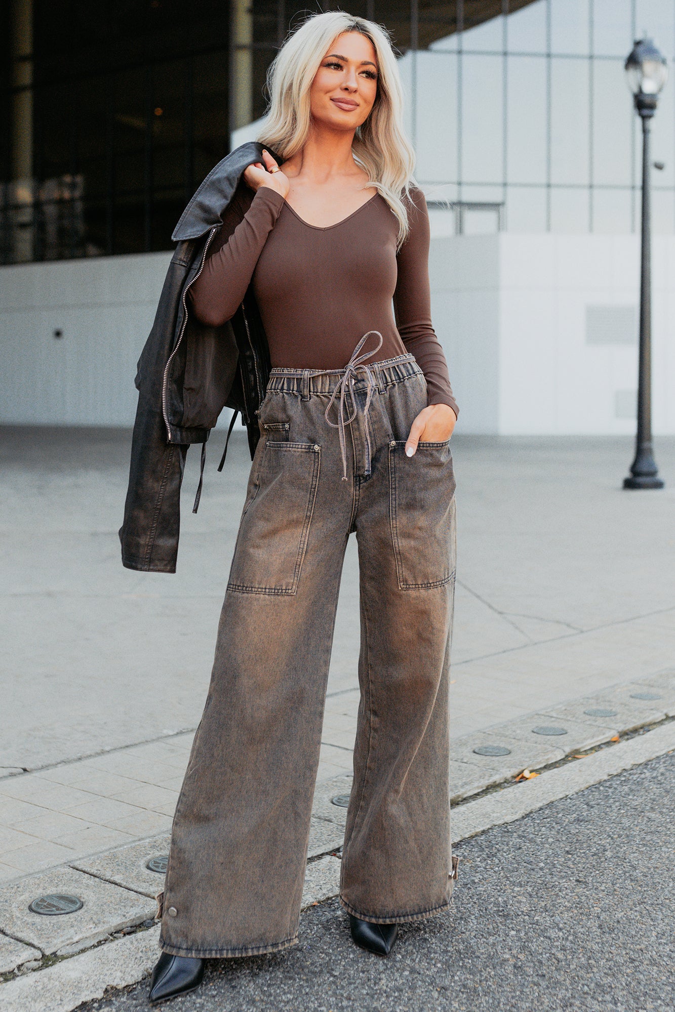 Hattie Wide Leg Washed Very J Jeans (Brown)